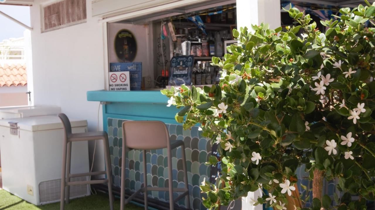 לוס כריסטיאנוס Greatly Located Apartment With Heated Pool, Los Cristianos מראה חיצוני תמונה