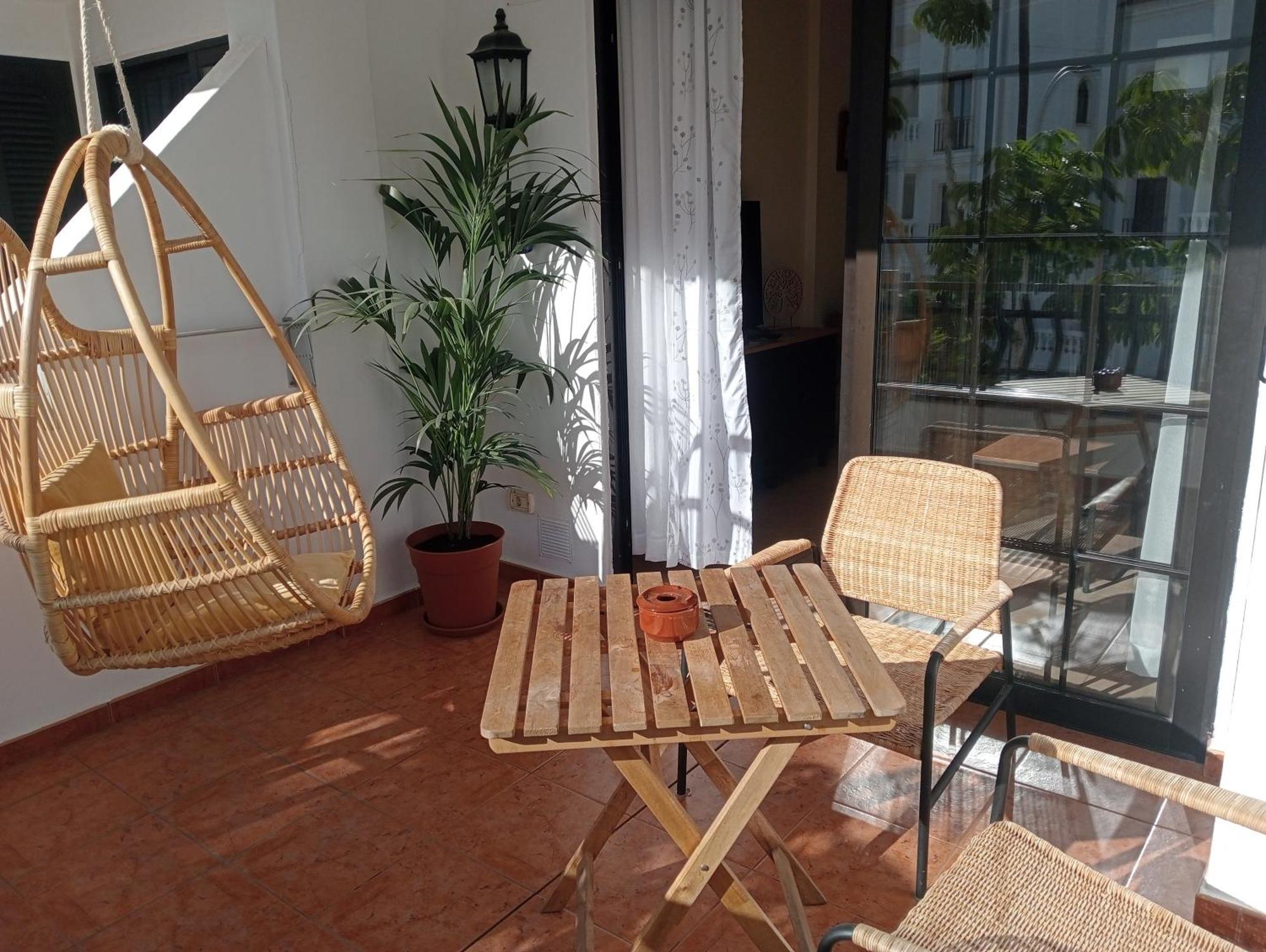 לוס כריסטיאנוס Greatly Located Apartment With Heated Pool, Los Cristianos מראה חיצוני תמונה